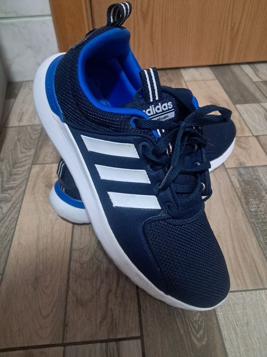 Vând Adidas mărimea 42,5