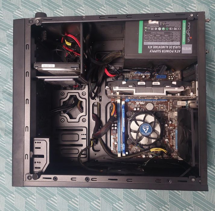 Fără geam la carcasa