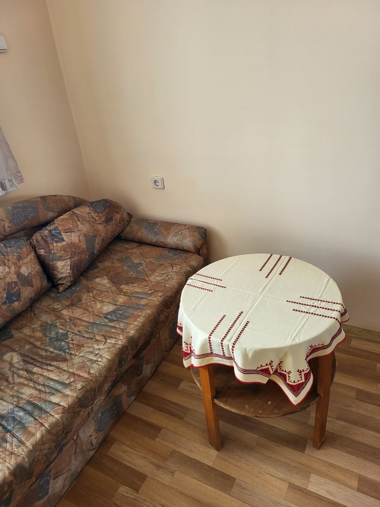 Дава се под наем Двустаен апартамент в Хасково, Център - 70 кв.м за 204 € - Снимка #4