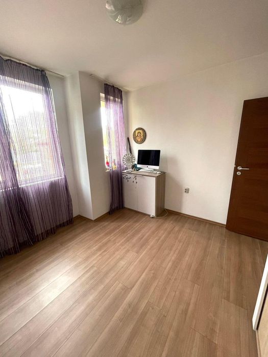 Дава се под наем Тристаен апартамент в Пловдив, Кючук Париж - 90 кв.м за 561 € - Снимка #7