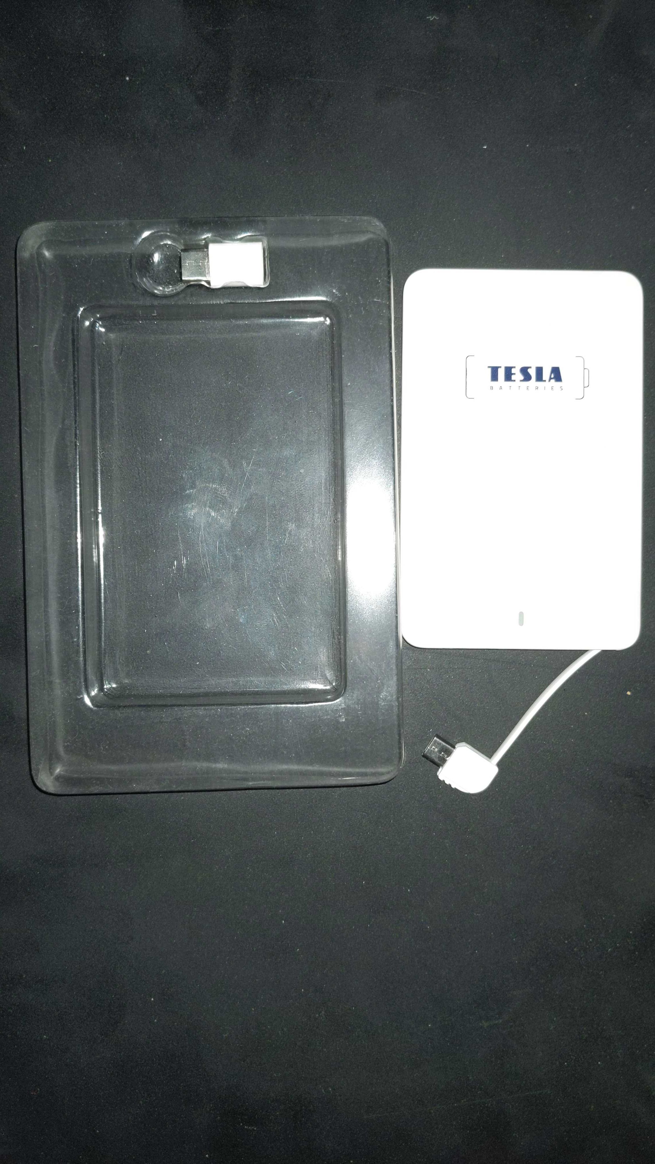 Продавам Tesla Power Bank 2000Mah