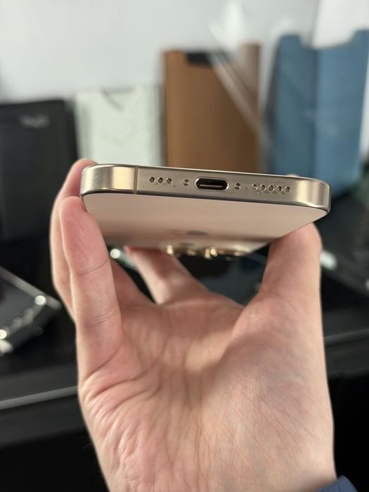 IPhone 16 Pro 128gb Desert Titanium