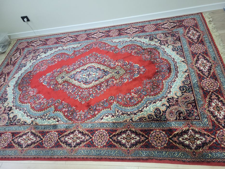 Продам шикарный ковер 3 на 2