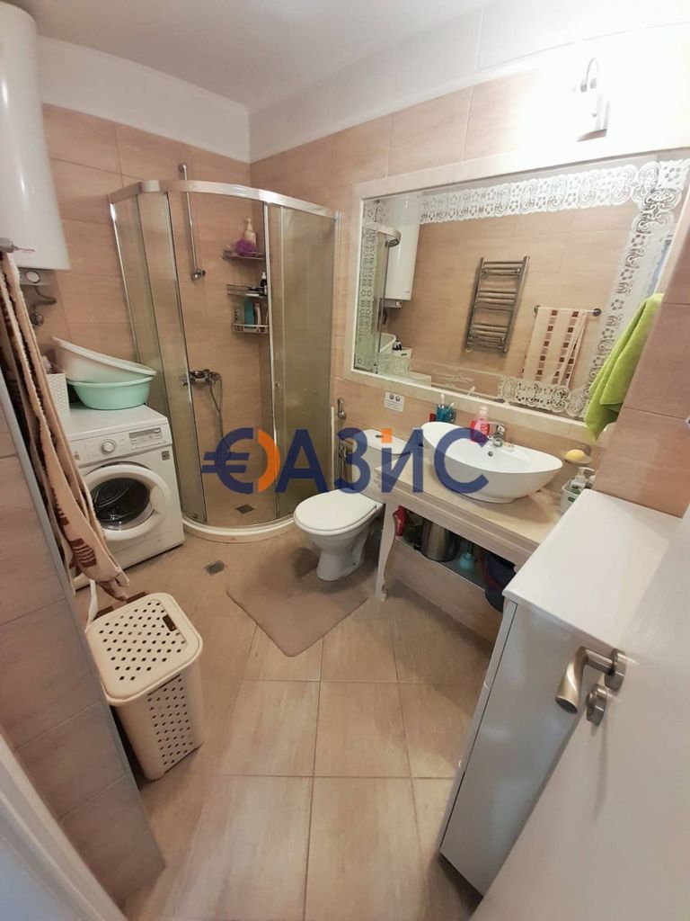 Продава се Двустаен апартамент в к.к. Слънчев бряг - 67 кв.м за 1672 €/кв.м - Снимка #7