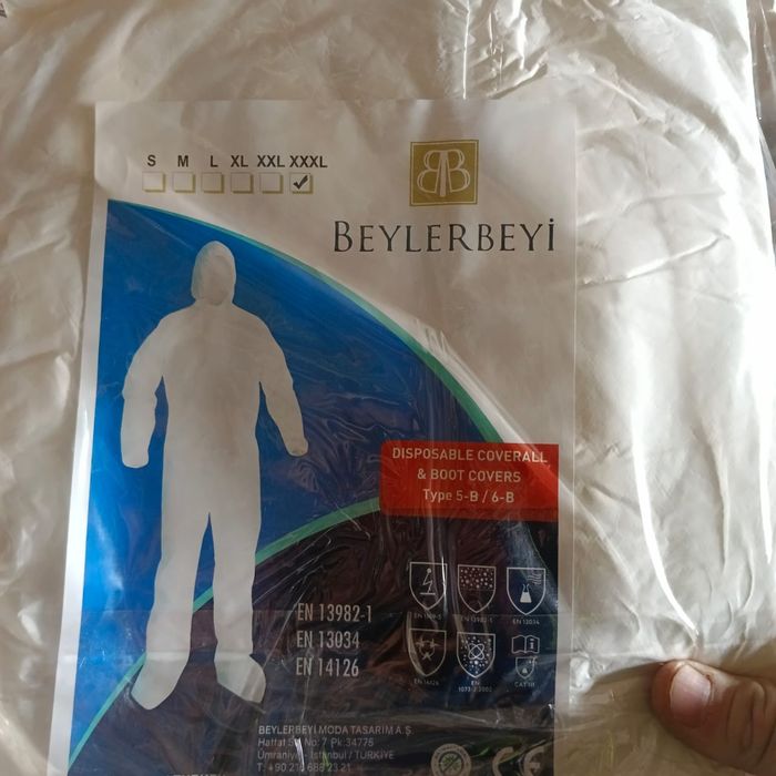 Продам защитные комбинезоны