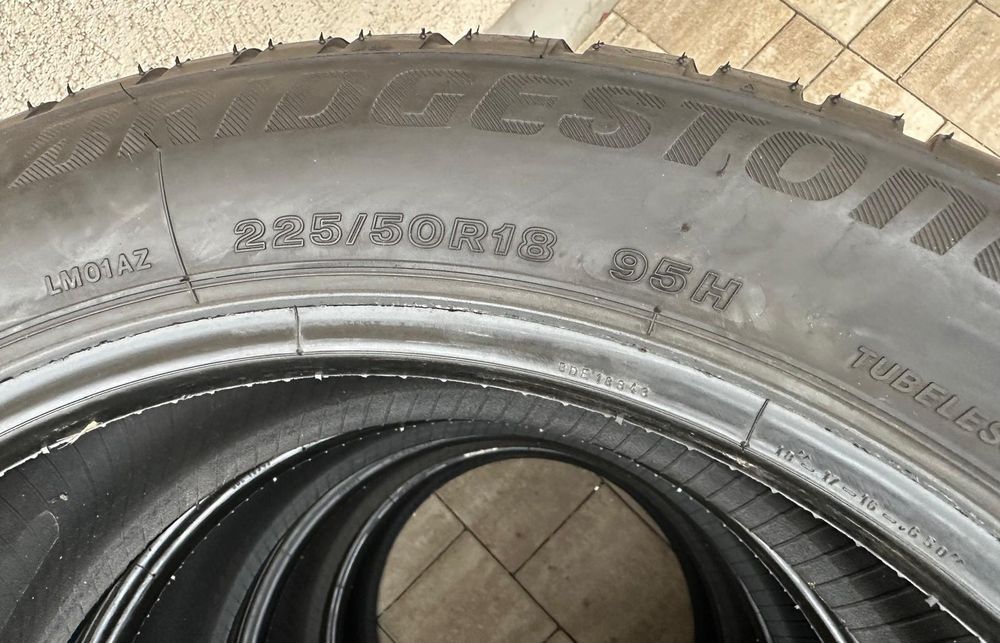 Set anvelope /cauciucuri iarna 225/50/18 Brigestone Blizzak RSC