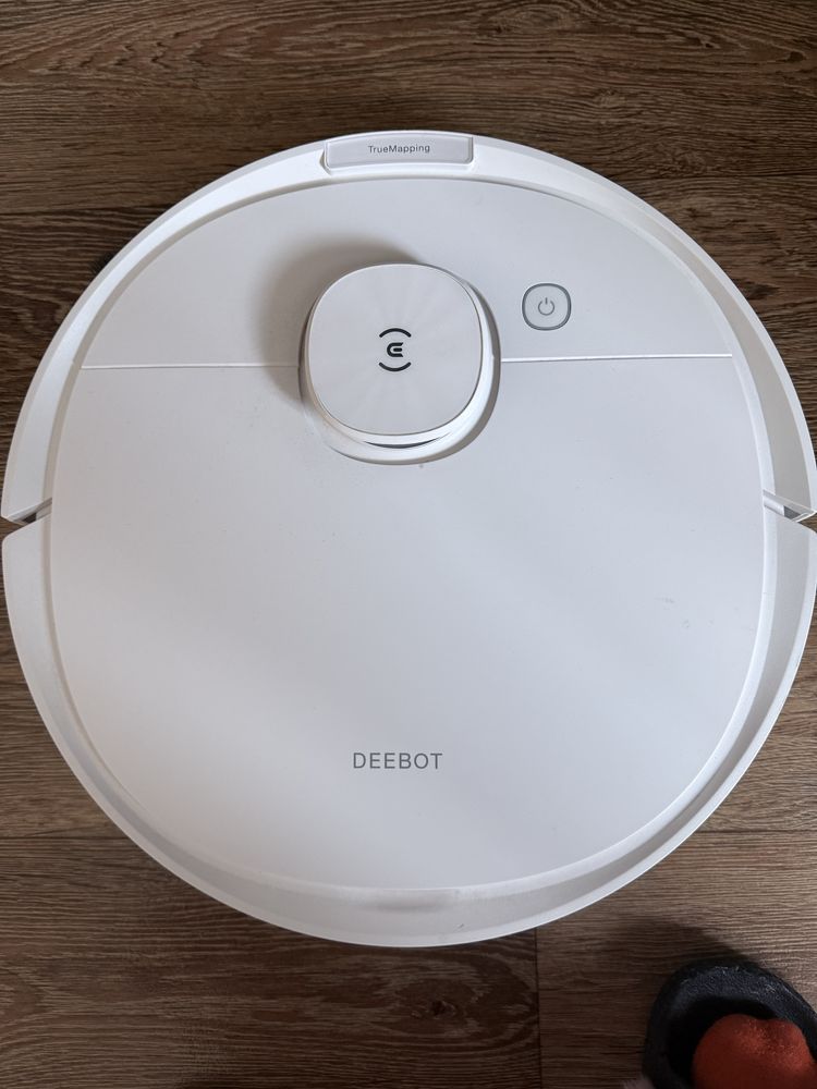 Робот пылесос Debot