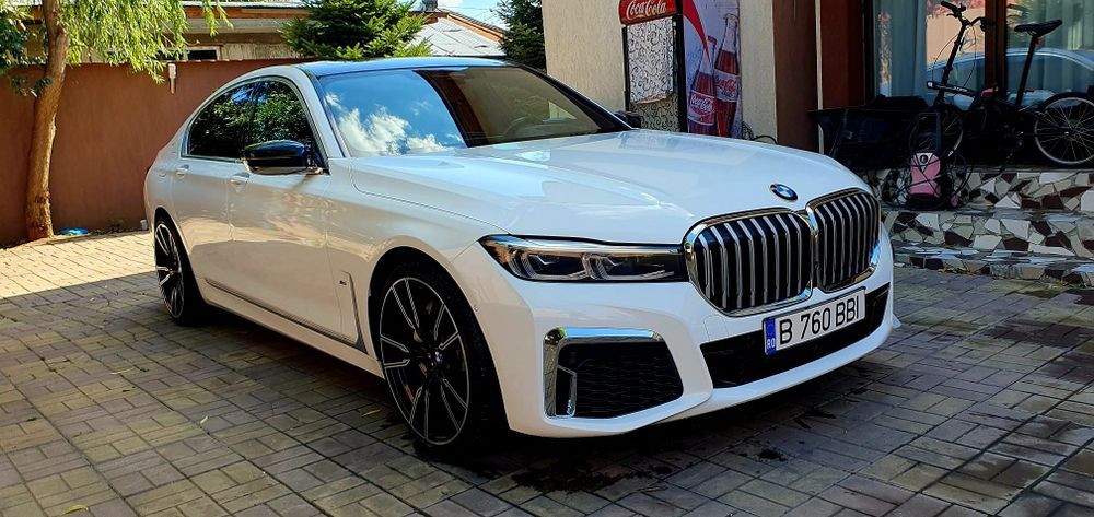 BMW 745e Plug-In Hybrid M-Pack V12