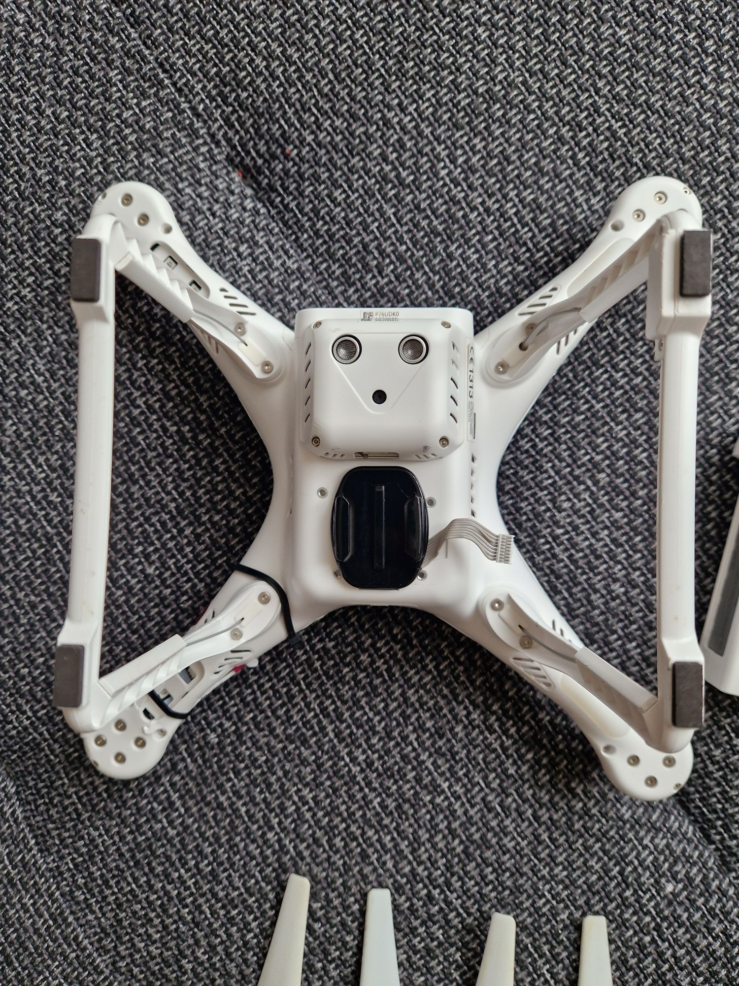 vand drona dji phantom 3 pro fara camera