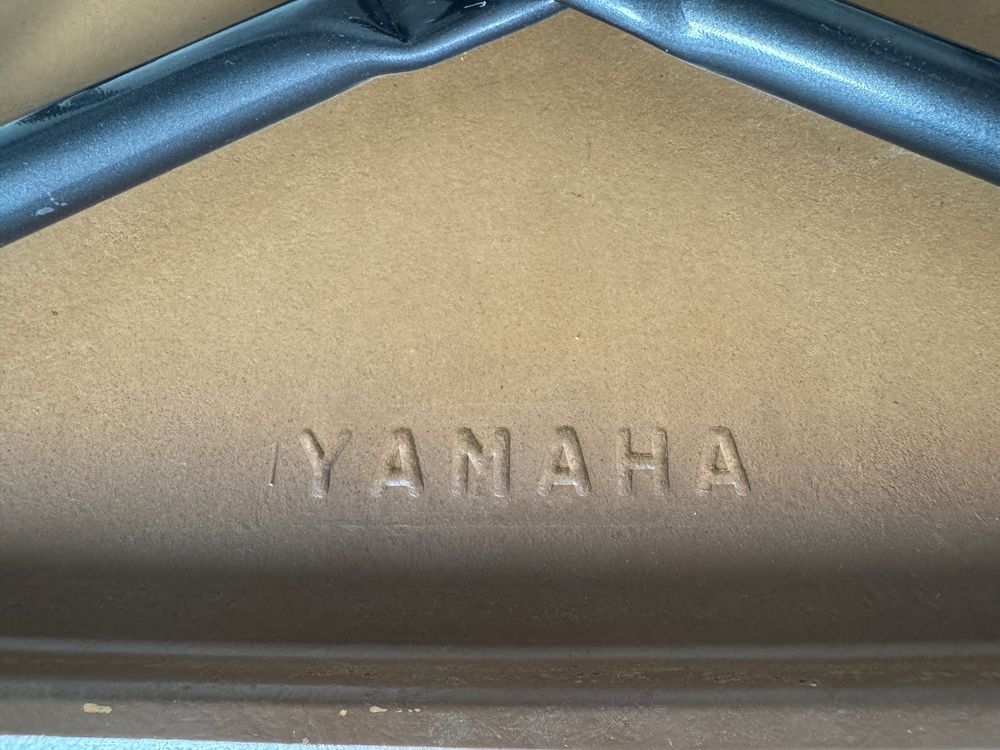 Стол за пиано Yamaha К034