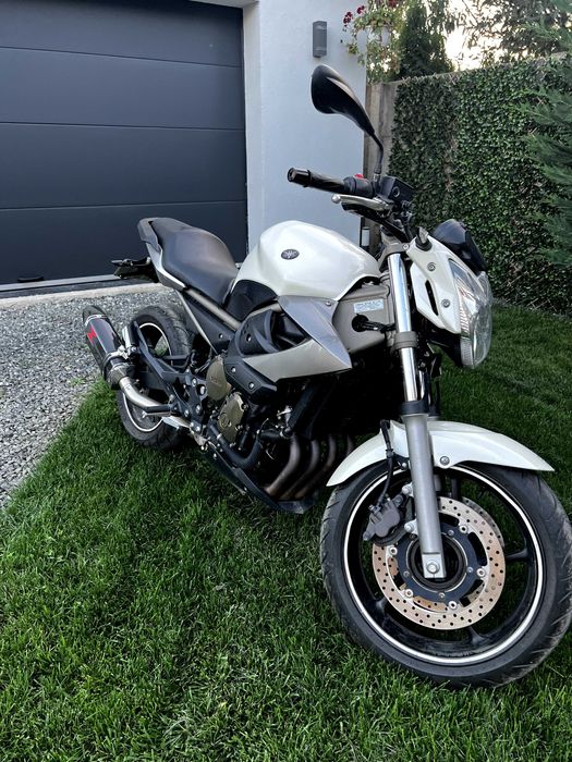 Yamaha XJ6 2011 • 600 cc injectie • 78 CP • 45.000 km • 3 chei