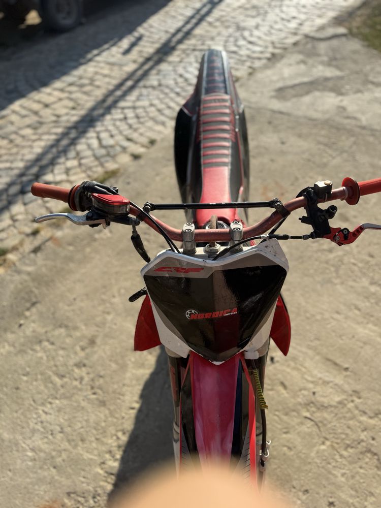 Vand sau schimb honda crf 250r 2012