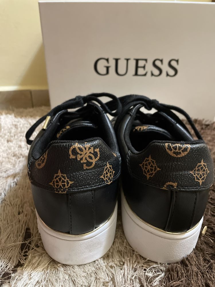 Оригинални сникърси/маратонки Guess 39н