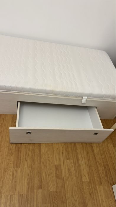 Pat 90x200 cu saltea