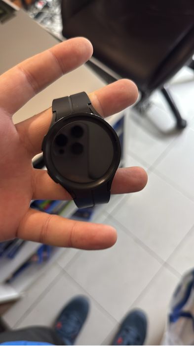 Samsung Galaxy Watch 5 Pro impecabil fără încărcător