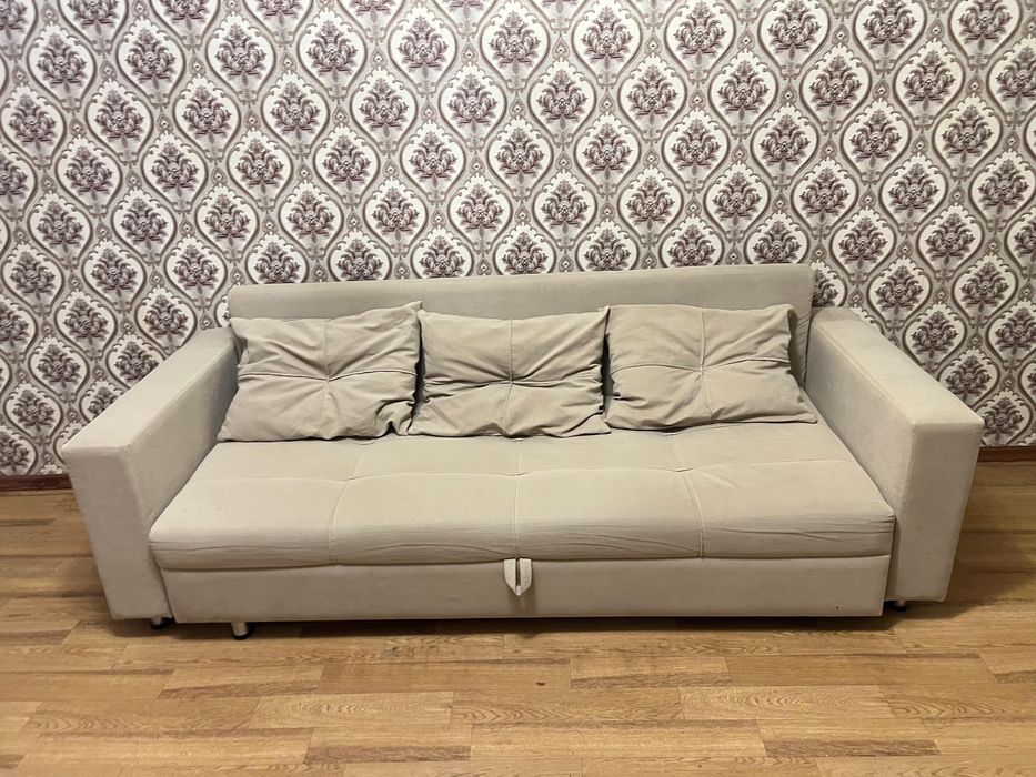 Продам Диван срочно