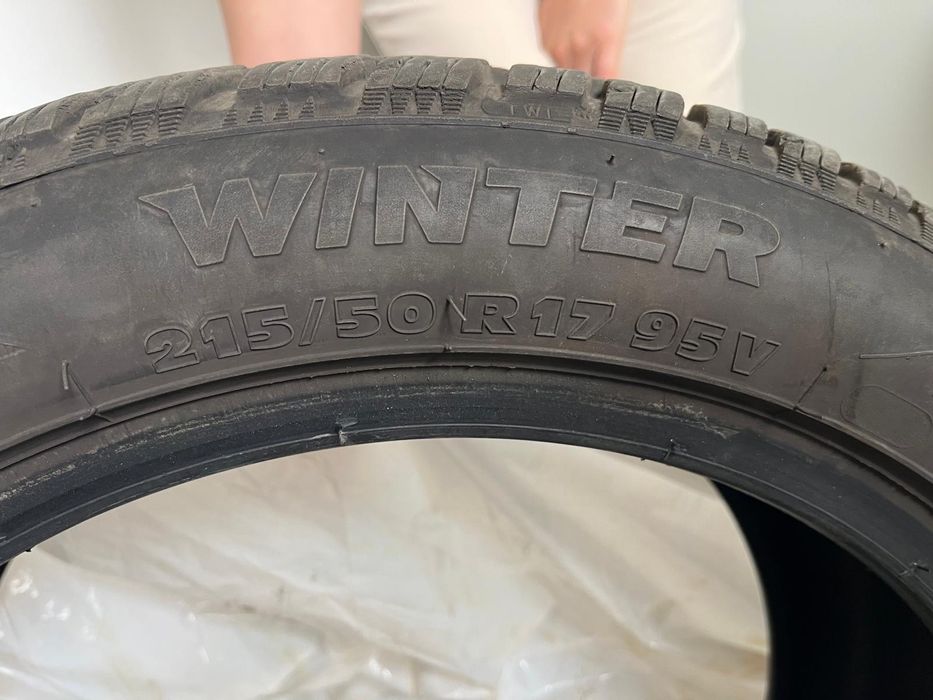 Anvelope iarnă R17

2 cauciucuri iarnă

Set iarnă 215/50

Anvelope 215