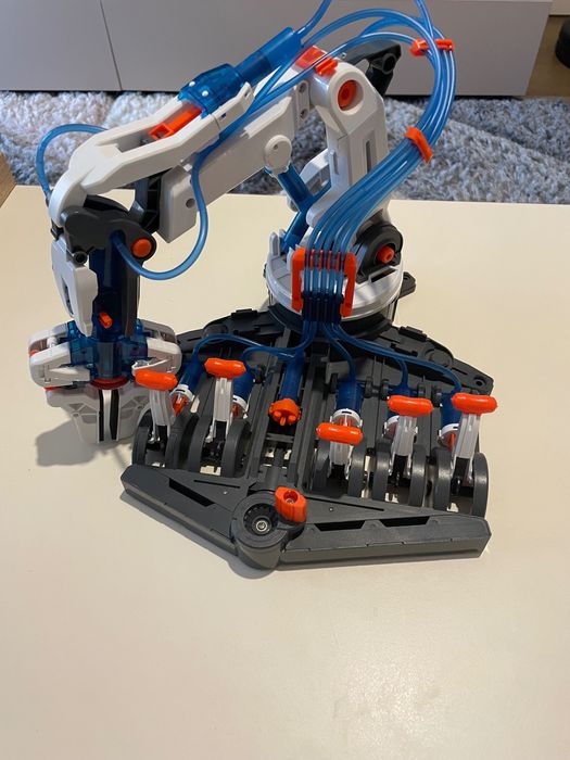 Hydraulic Robot arm