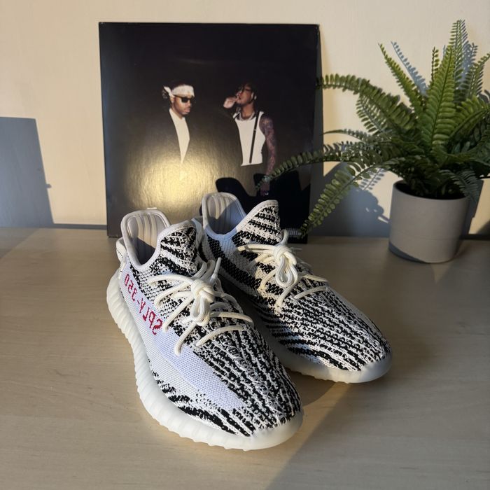 Adidas Yeezy Boost 350 V2