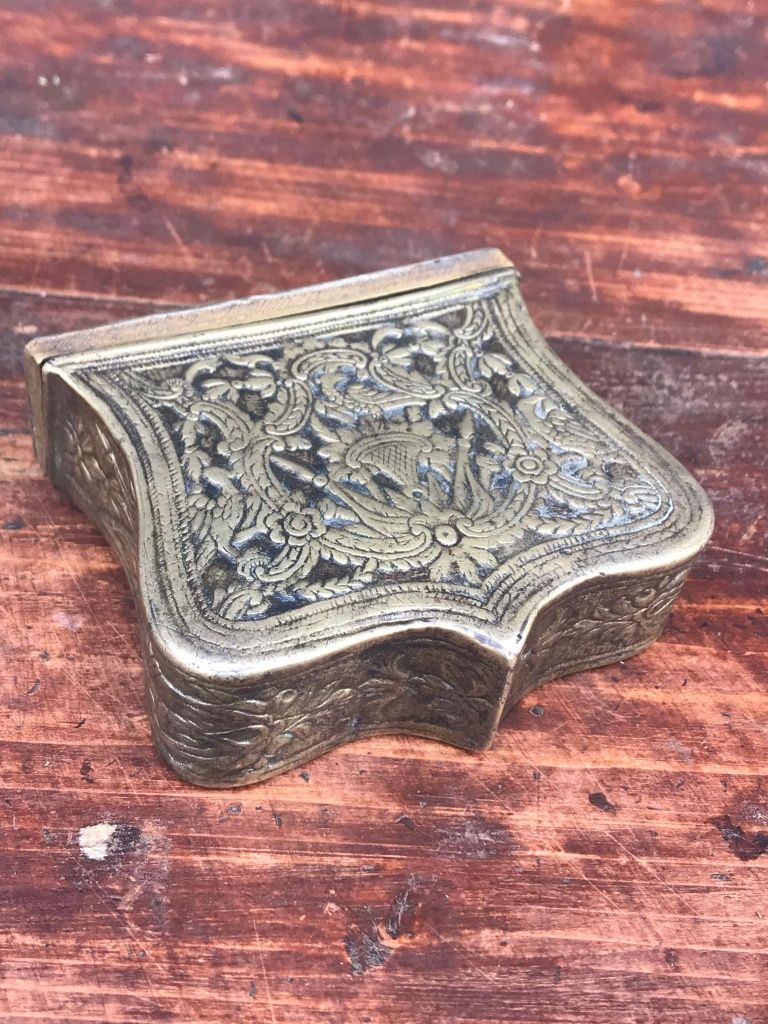 Recipient de praf de pusca din bronz anii 1762