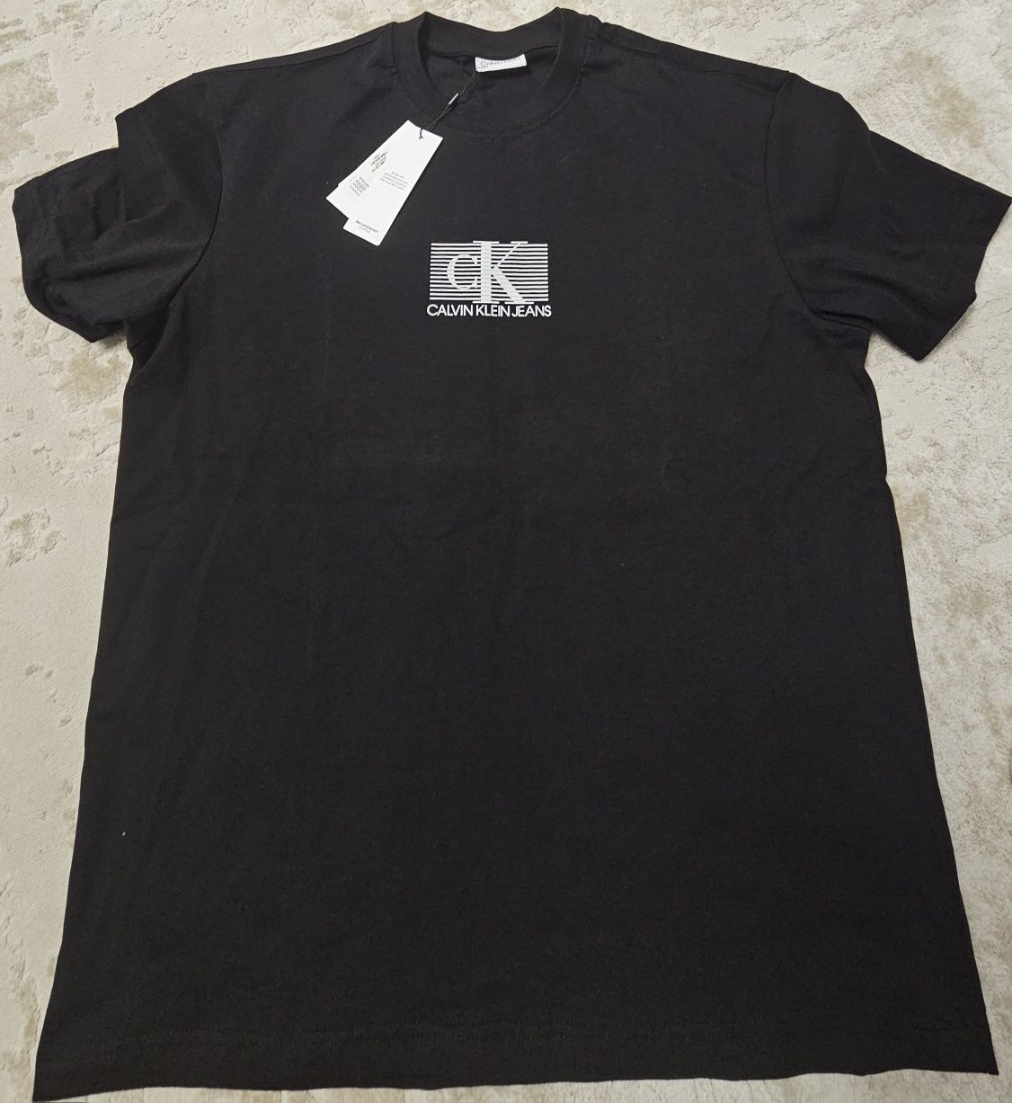 OFERTĂ Tricou Calvin Klein negru calitate premium - verificare colet