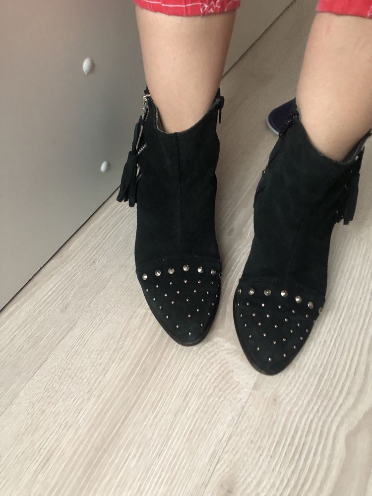 Botine piele întoarsă