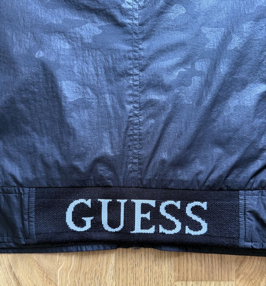 Пролетно- есенно яке Guess 100% оригинал!!! Размер S