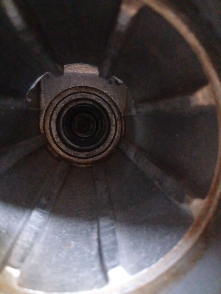 Mesarubka MIM 600