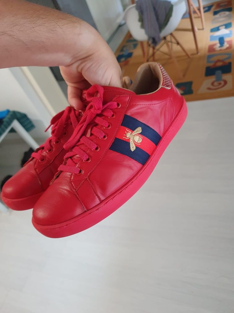 Gucci Ace Embroidered sneaker red