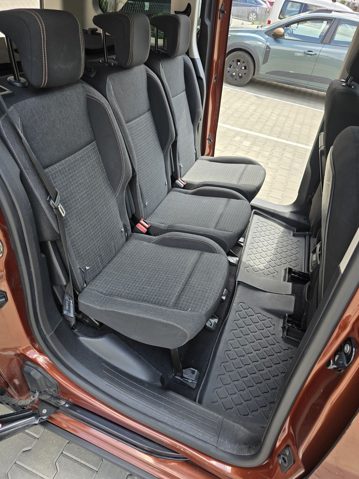 Peugeot Rifter GT line  (la fel cu Citroen Berlingo)