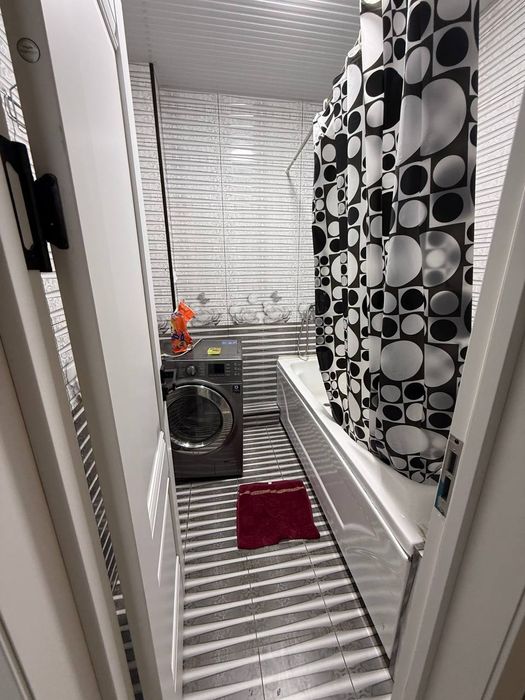 Шахар марказида жойлашган 2 хонали квартира ижарага берилади