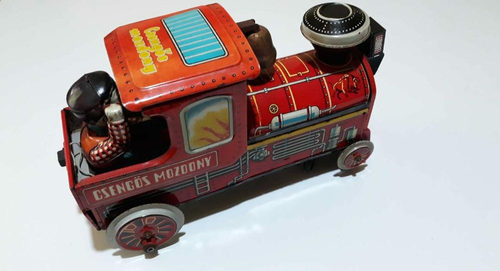 Jucarie veche tabla, tren , locomotiva Ungaria