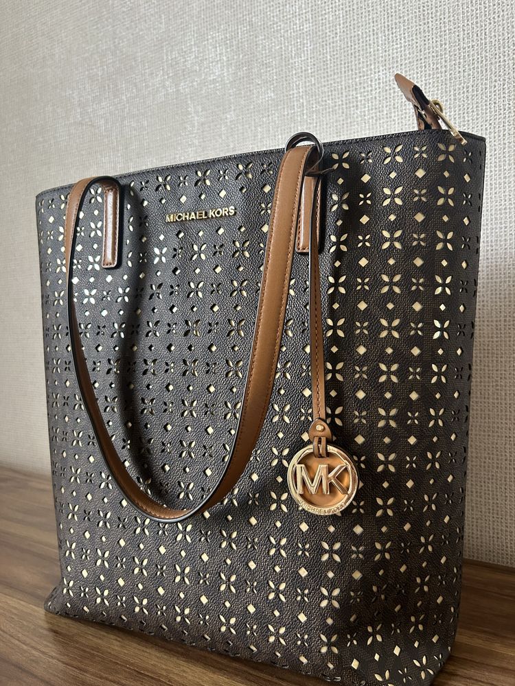 Сумка Michael Kors Hayley