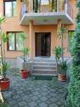 Inchiriez camere la vila