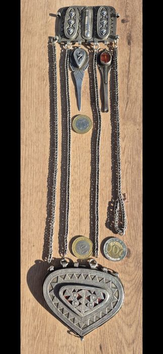 Продам  білезік өңіржиек тағы басқада қолөнер сатамын