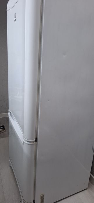 Срочно продаю холодильник