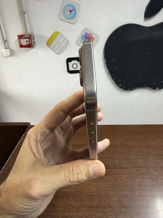 Vand Iphone 16 Pro Max 256Gb Natural Titanium Impecabil