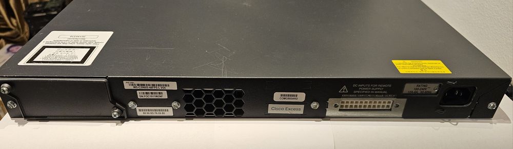 Cisco C2960S 48 portui 10/100/1000Gbps POE