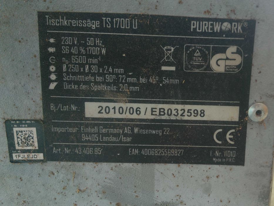 настолен немски циркуляр с крака в добро състояние