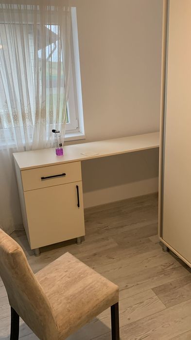 Vând dulap si birou noi făcute la comandă