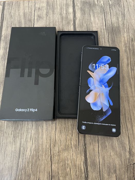Идеал Samsung Galaxy Z Flip 4 128GB