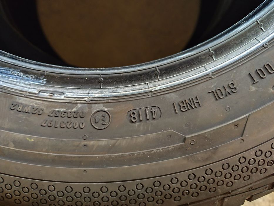 215/65R16C Continental