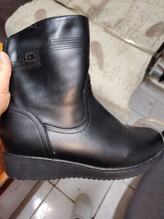 Продам зимние сапоги 41 р Новые!