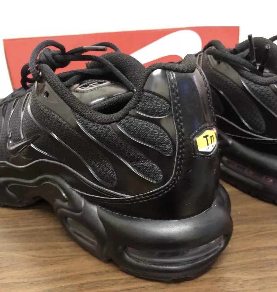 CLASSIC Nike Air Max TN Plus Triple Black (от/до 36-46 номер)
