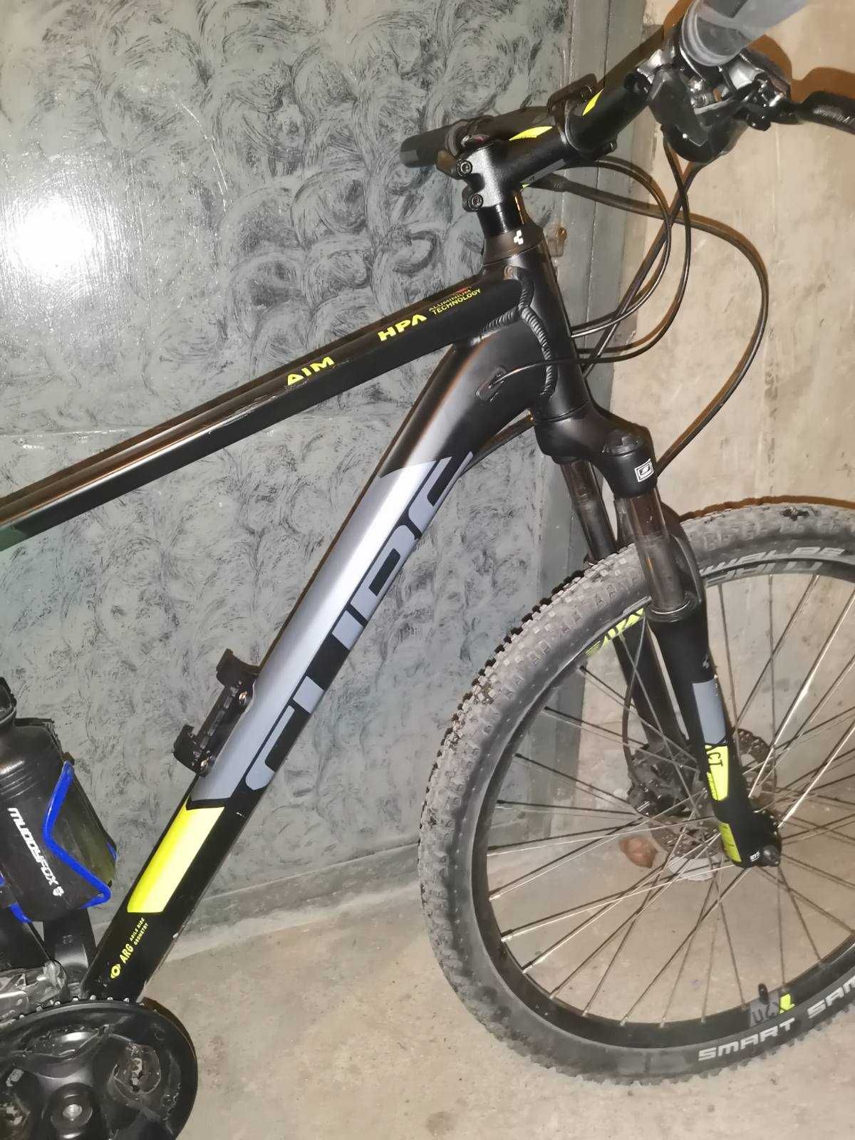Велосипед CUBE с принадлежности