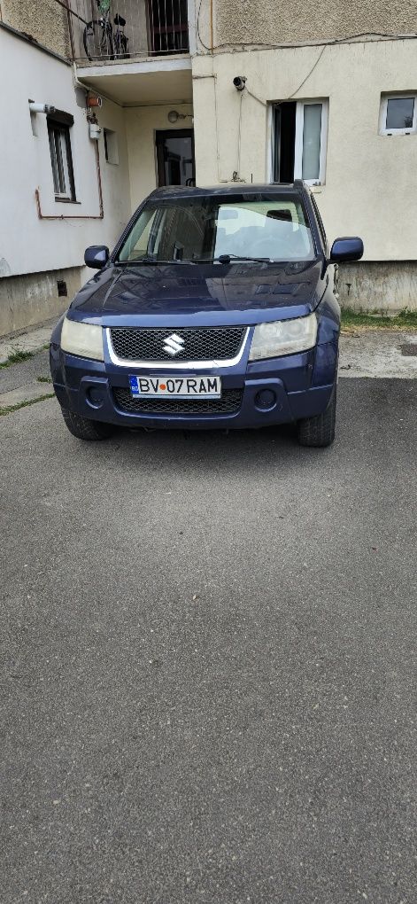 Vând Suzuky Grand Vitara