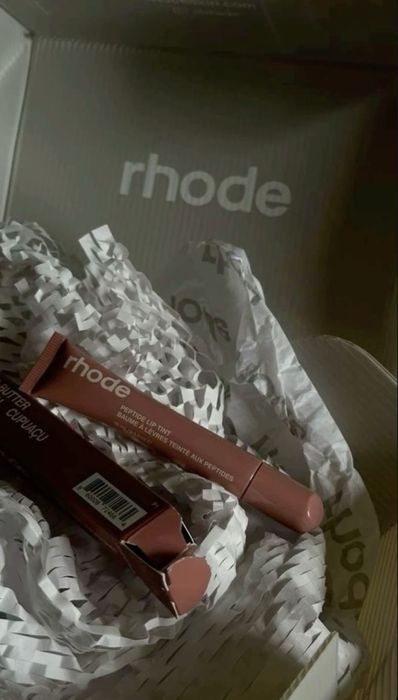 Lipgloss rhode nuanta toast