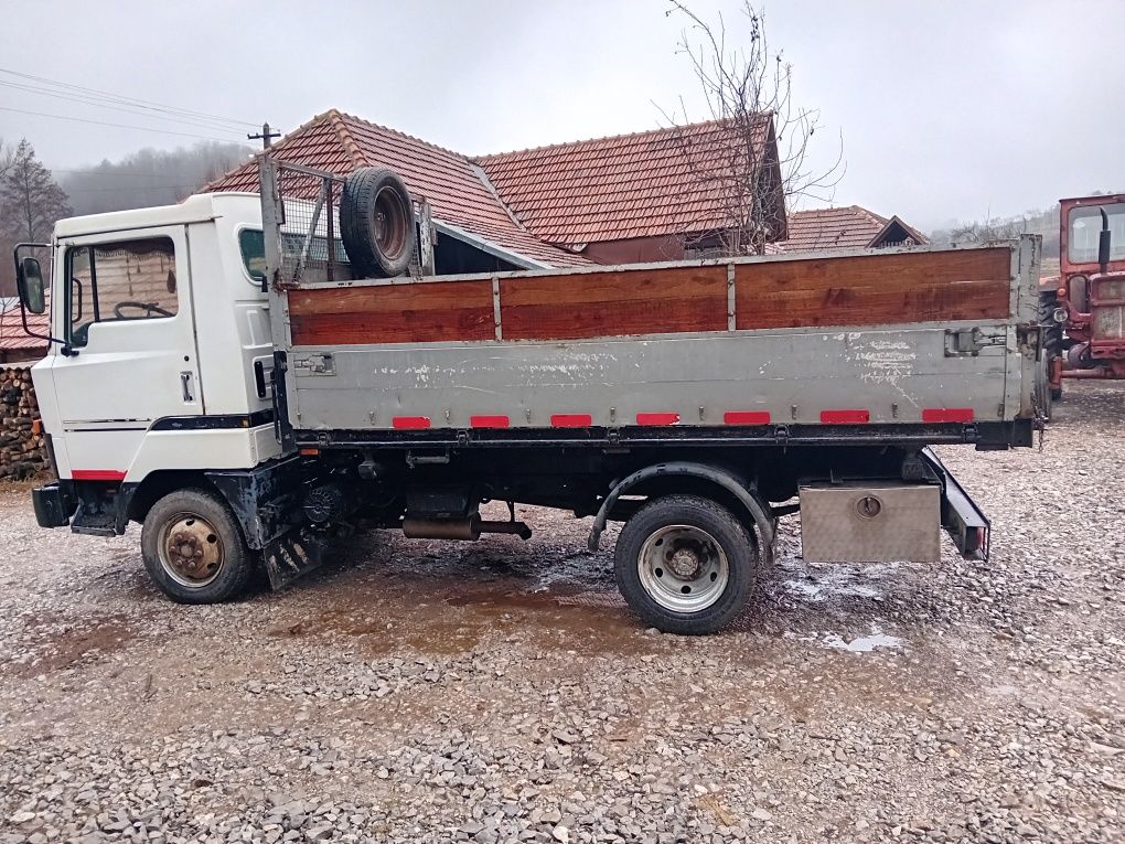 Vând nisan L35.085