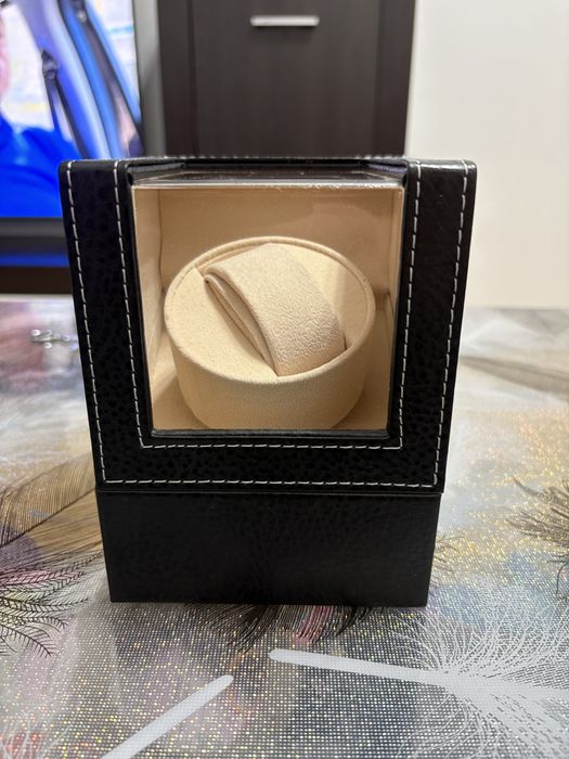 cutie de intors ceasurile automatice watch winder