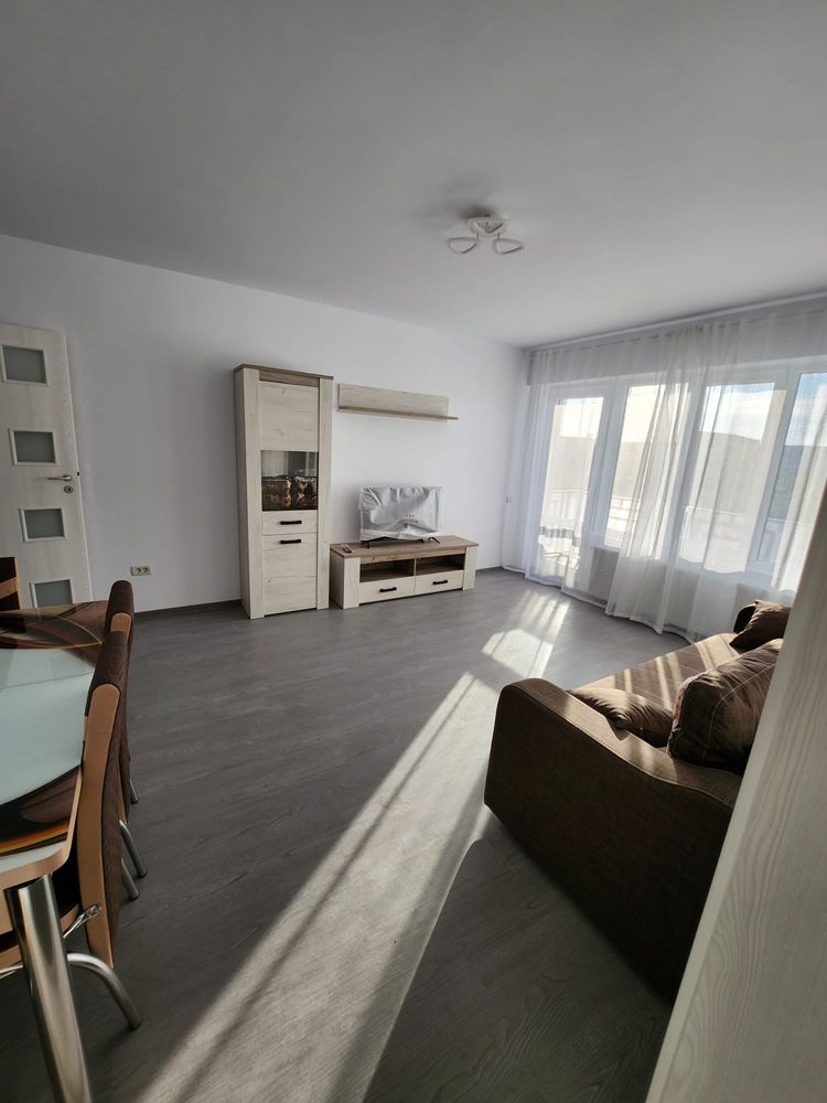 Închiriez apartament 2 camere 500€